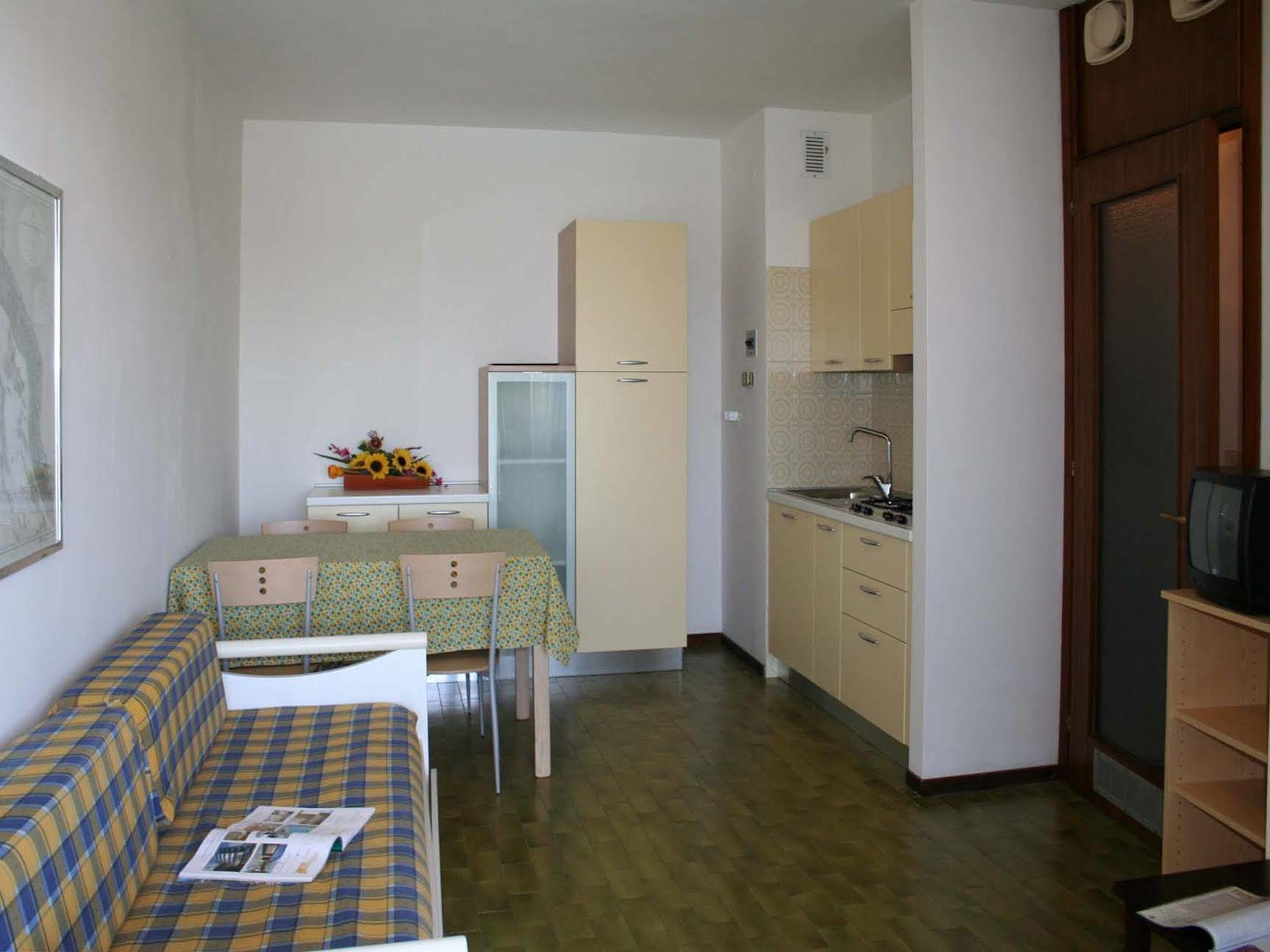 Casa Marina Apartment Lignano Sabbiadoro Exterior foto